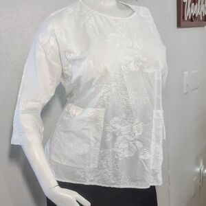 High End White Floral Embroidery Linen Top